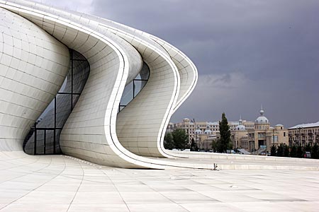 Aserbaidschan - Heydar Aliyev Museum in Baku