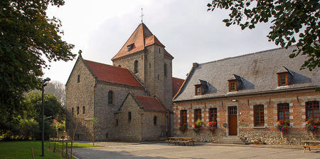 Mit dem Rad von Blaton zur Archéosite de Aubechies: Klosterkirche St. Géry