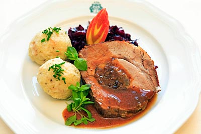 Mecklenburg - Mozianerbraten im Landrestaurant im Schlosshotel Gutshaus Ludorf