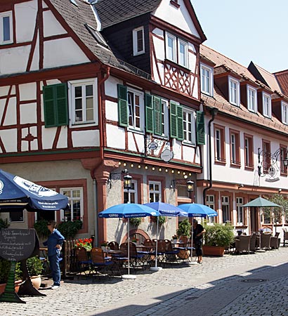 Aschaffenburg - In der Schlossgass' kann man gut essen, auch Grüne Soß' mit Ei und Kartoffeln