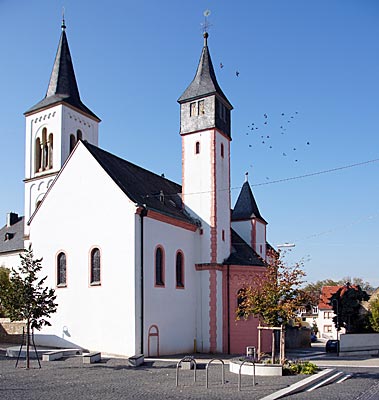 Ingelheim am Rhein - Saalkirche, einst als Pfalzkapelle St. Peter erbaut