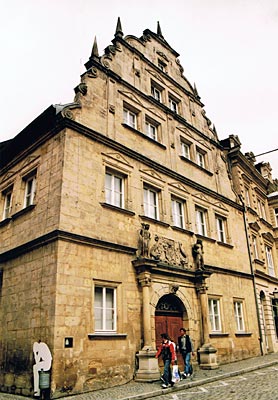 Deutschland - Kronach - Natürlich aus Sandstein: das historische Rathaus aus der Renaissance