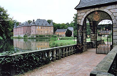 Deutschland - Rheinland - Schloss Dyck im Kreis Neuss: Barockbrücke im Landschaftsgarten