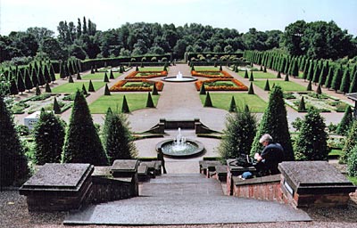 Deutschland - Rheinland - Terrassengarten des Klosters Kamp im niederrheinischen Kamp-Lintfort