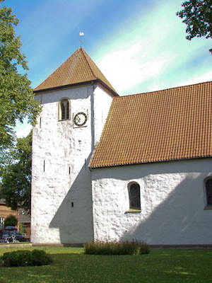 Münsterland: Eine typische münsterländische Dorfkirche: St. Agatha in Angelmodde