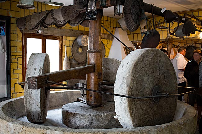 Griechenland - Korfu - alte Olivenölmühle