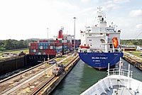 Panama - mit dem Schiff durch den Panamakanal