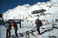 St. Anton am Arlberg: lange Pisten und warme Stuben