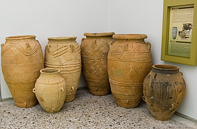 Pithoi im Arch�ologischen Museum von Agios Nikolaos, Kreta