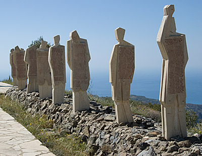 Kreta: Denkmal f�r die von deutschen Soldaten ermordeten Menschen bei Ano Vianos
