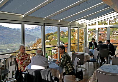 Liechtenstein - Restaurant mit Ausblick in Triesenberg