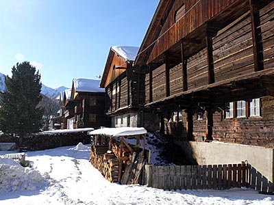 Osttirol - Holzhäuser in Obertilliach