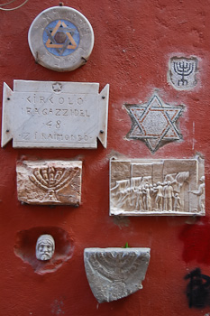 Hauswand im ehemaligen jüdischen Ghetto von Rom
