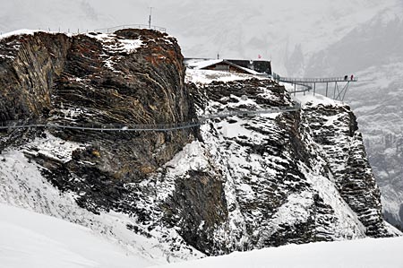 First Cliff Walk auf 2000 Höhenmetern, 260 Meter Länge, Jungfrauregion, Berner Oberland, Schweiz