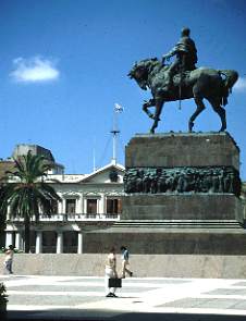 Urugua / Montevideo - Plaza de Independencia