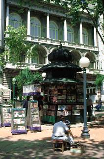Uruguay / Montevideo - Plaza Constitucion 1