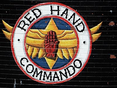 Reiseführer Belfast - die Rote Hand an einer Wand