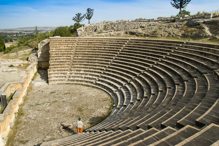 In der Ausgrabungsstätte von Soli: das Theater aus dem 2. Jh. n. Chr.