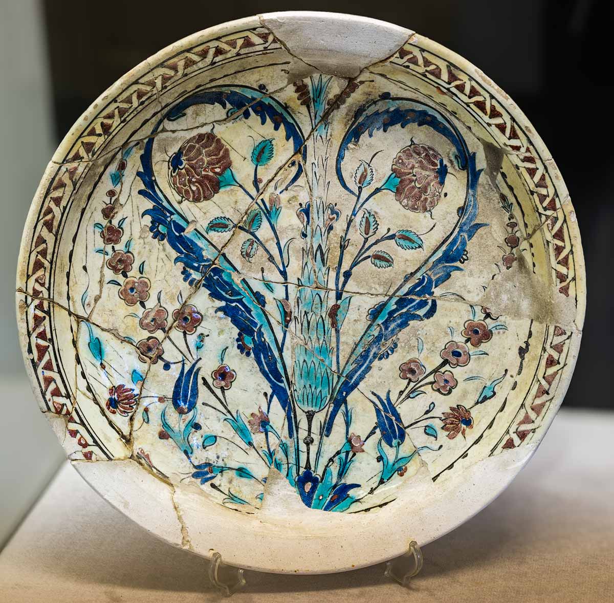 Archäologisches Museum im Barnabas-Kloster: Türkische Kunst des 16. Jhs.
