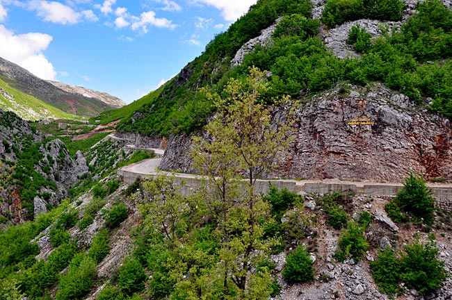 Straße zum Nationalpark Shebenik-Jabllanice, im Osten von Albanien