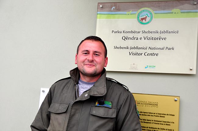 Chefranger Juli Balla im Nationalpark Shebenik-Jabllanice, Bergdorf Fushe-Studen, unterhalb vom Shebenik-Massiv, im Osten von Albanien