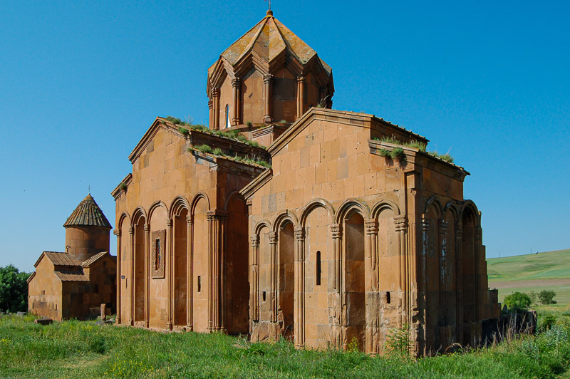  Kloster Marmaschen (10. Jahrh.) im malerischen Achurjan-Tal nahe der Grenze zur Türkei