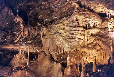Reiseführer Wallonien - Hotton - Grotten von 1001 Nacht