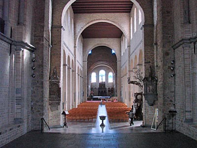 Belgien - Wallonien - Nivelles - Mittelschiff der Stiftskirche