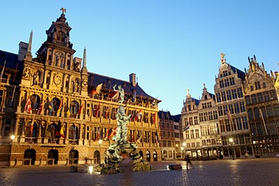 Belgien - Flandern - Abendliche Impressionen aus der Antwerpener Altstadt