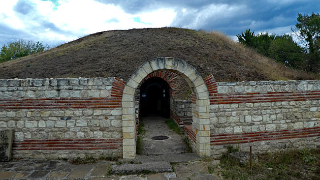 Bulgarien - Pomorie, Thrakisches Kuppelgrab