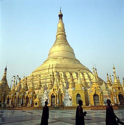 Myanmar / Shwedagon-Pagode in Yangon