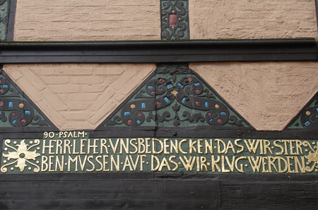 Verse an der einstigen Lateinschule in Celle