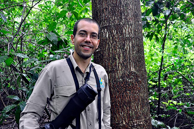 Roberto Quirós, Biologe und Ranger im Nosara Naturschutzgebiet auf der Halbinsel Nicoya am Pazifik, Costa Rica.