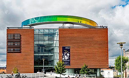 Dänemark - Kunstmuseum ARoS in Aarhus, begehbarer Panoramaring auf dem Dach, 24.8.2016, Foto: Robert B. Fishman