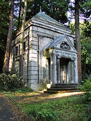 Bonn - Ein klassizistischer Tempelbau als Grabstätte der Unternehmerfamilie Soennecken