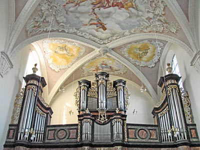 Bonn - Wallfahrtskirche Kreuzberg - Blick auf die Orgelempore der Wallfahrtskirche