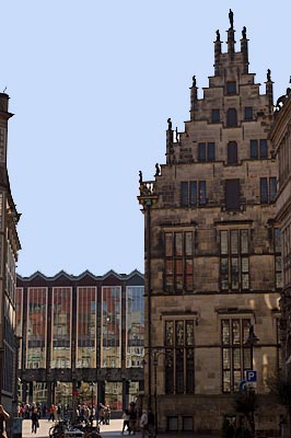 Bremen - Marktplatz - Blick auf die Bürgerschaft von der Langenstraße aus, im Vordergrund der Schütting