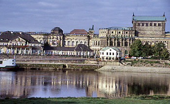 Reiseführer Dresden - Blick auf historische Altstadt