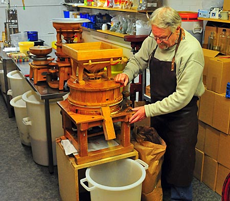 Oldenburg - Detlev Grunwald mit Mühle