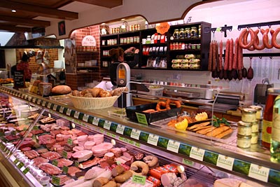 Röber-Gourmetmarkt in Wolfenbüttel  bietet „Aechte Braunschweiger Wurstwaren“ und mehr seit 1827