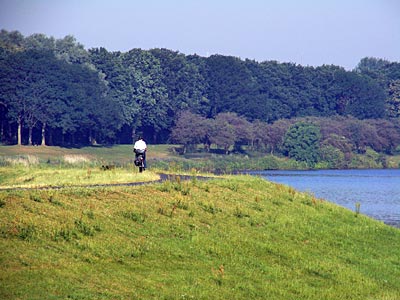 Blick auf die Weser Richtung Bremen