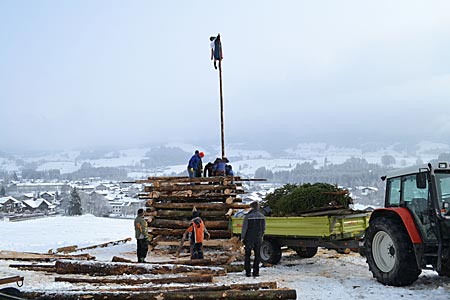 Allgäu - Holzfeuer zum Winterende