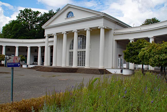 Bad Oeynhausen - Wandelhalle im Kurpark