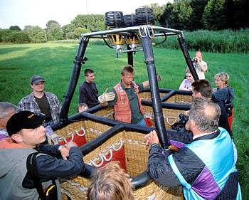 Brandenburg - Einweisung vor Ballonfahrt