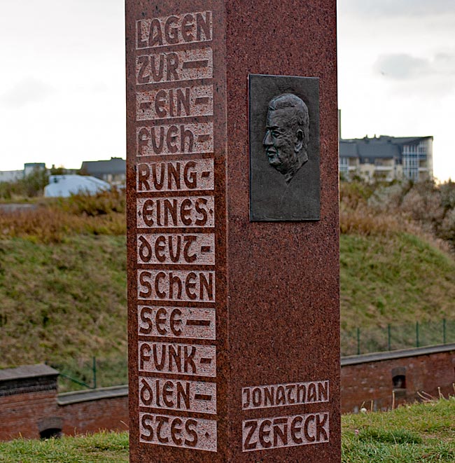 Cuxhaven - Gedenkstein für Jonathan Zeneck an der Kugelbake