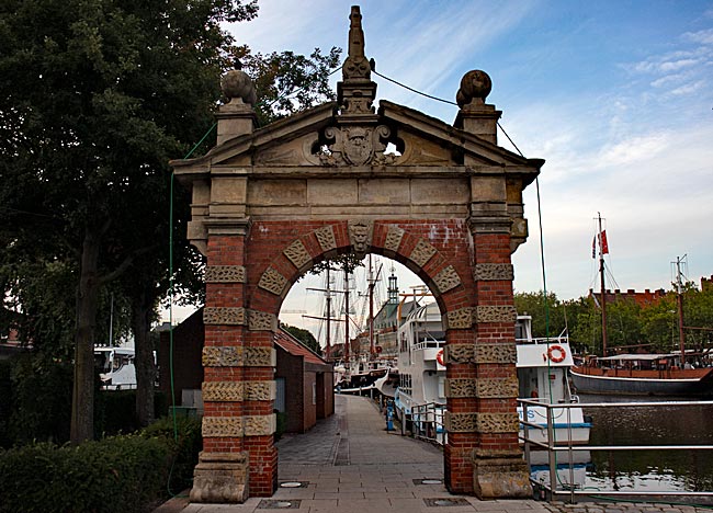 Emden in Ostfiresland - Stadttor aus dem 17. Jahrhundert