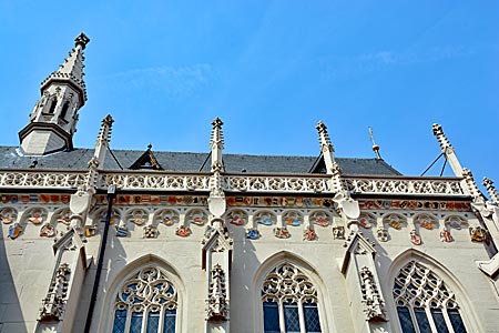 Haßberge mit Rad - spätgotische Ritterkapelle in Haßfurt