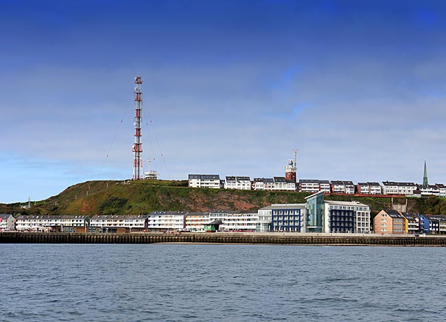 Helgoland - Blick auf Ober- und Unterstadt