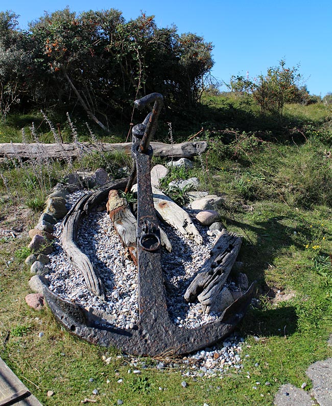 Helgoland - Anker am Eingang zum Friedhof der Namenlosen