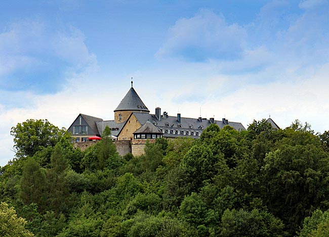 Kellerwald in Nordhessen - Schloss Waldeck (12. Jahrhundert) thront über dem Edersee